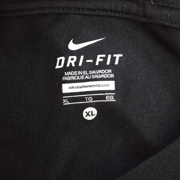 Nike T-shirt Size XL - Picture 4 of 4